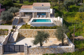Sea View & Pool Serene Boutique Corfu Villa